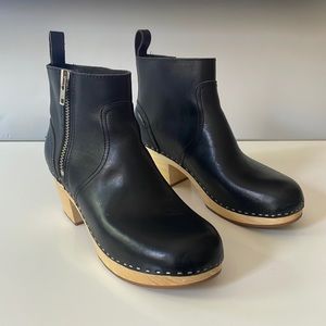 Swedish Hasbeens Zip It Emy Boot - Size 41 but fit like a 40/US9